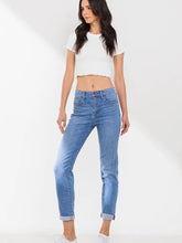 Load image into Gallery viewer, Boyfriend Jeans