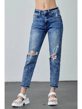 Load image into Gallery viewer, KanCan Mom Jeans- Medium Wash
